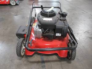 lot 33 image: Yard Machines 20 in. 125cc OHV Briggs & Stratton Gas Push Mower 11A-02BT729