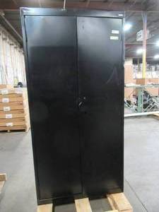 lot 313 image: Sandusky Classic Series 36 x 18 x 72 Tall. Steel Freestanding Storage Cabinet with Adjustable Shelves in Black, CA41361872-09 - Scratch and Dent - Missing Lock Rod and Key.