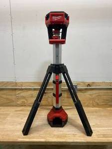 MILWAUKEE M18 18-Volt Lithium-Ion Cordless Rocket Dual Power Tower Light (Tool-Only)