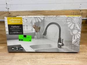 AMERICAN STANDARD Fairbury Single-Handle Pull-Down Sprayer Kitchen Faucet in Stainless Steel