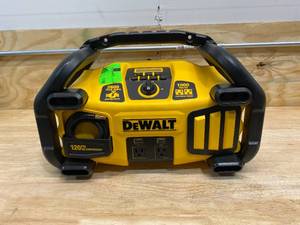 DEWALT 2800 Peak Amp Jump Starter 1000-Watt Power Inverter with Digital Compressor