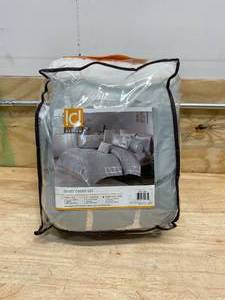 INTELLIGENT DESIGN Khloe 5-Piece GreySilver King Duvet Cover Set