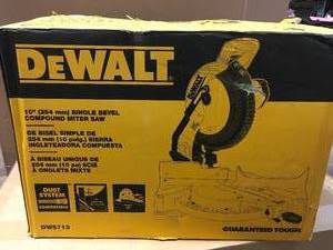DEWALT15 Amp Corded 10 in. Compound Single Bevel Miter Saw open box see pictures