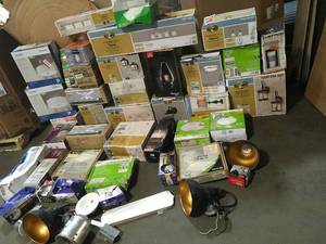 Lot with assorted Lightning various models and conditions see pictures