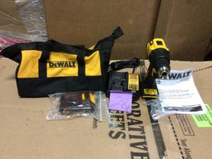 lot 28 image: ATOMIC 20-Volt MAX Lithium-Ion Cordless Brushless 12 in. Compact Hammer Drill Kit by DEWALT in good condition