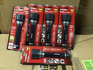 lot 69 image: Lot of New Husky Flashlights see pictures