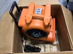 lot 89 image: 1625 CFM Blower Fan Air Mover with Handle and Wheels by RIDGID in good condition