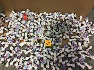 lot 12 image: HUGE LOT OF CHRISTMAS DECORATION
