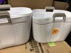 lot 15 image: Oval Flex White Laundry Basket by Starplast
