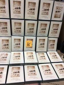 lot 16 image: Holiday Wishes Wise Men Following Star Religious Christmas Card - Set of 18