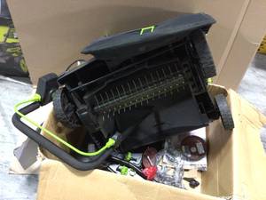 lot 33 image: 16 in. 13 Amp Corded Electric Dethatcher by Earthwise in good conditions