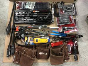 lot 94 image: MIX LOT OF HUSKY TOOLS AND MISC.