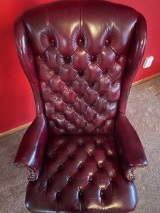 lot 2 image: Regal Office Chair