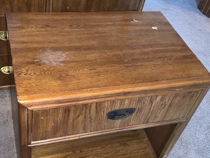 lot 40 image: Drexel Dresser with Mirror & Matching Nightstand