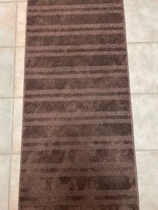 lot 49 image: Dark Brown Runner