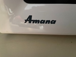 lot 51 image: Amana Radarange Microwave