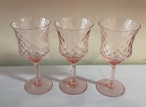 lot 28 image: Pink Footed Bowl &Three Stemmed Glasses