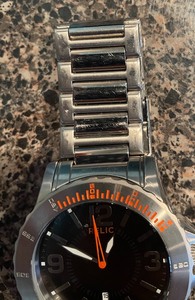 lot 121 image: Relic Watch
