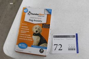 lot 72 image: Pet Thunder Shirt Dog Anxiety Size Medium