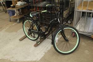 lot 71 image: Schwinn FairHaven Womens Street Bike