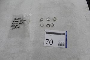 lot 70 image: Lot of (6) Rings