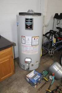 lot 174 image: Bradford White Defender Safety System automatic Storage Water Heater 40-Gallon RG240S6N