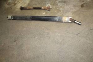 lot 183 image: 1998 Chevrolet Driveshaft 4x4 12 Ton