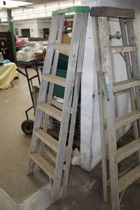 lot 195 image: Keller Household Aluminum Step Ladder 6 93 Series 936