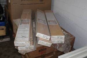 lot 205 image: Lot of (6 Boxes) Maple Natural 100 Glueless Hardwood Flooring 50-1116 x 7-916 x 516 Count-8