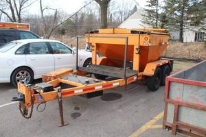 lot 52 image: 2007 Stepp Mfg. Co. Inc. SP-H Commercial Dual Axle Asphalt Patch Trailer