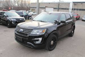 lot 46 image: 2016 Ford Explorer 4-Door Police Interceptor Wagon