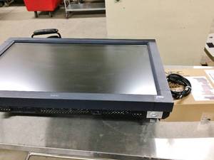 lot 34 image: WOW NEC MultiSync LCD3210-BK 32-Inch LCD Professional Grade Computer Monitor - Great Condition Includes Stand Up Brackets