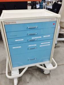 lot 41 image: MSRP $1800 ARMSTRONG HEAVY DUTY A-SMART MEDICAL SUPPLY MEDICATION CRASH CART 5 DRAWER WITH TONS OF ORGANIZING SORTING DIVIDERS INSIDE THE DRAWERS - BUILT TO LAST A LIFETIME GREAT CONDITION 