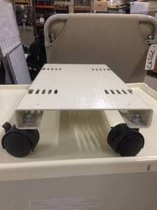 lot 43 image: Small 4 Wheel Metal Dolly