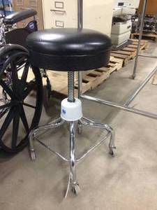 lot 58 image: High Quality Pedigo Medical Hospital Clinic Exam Height Adjustable Stool With Swivel Ball Bearing Casters - Excellent Condition