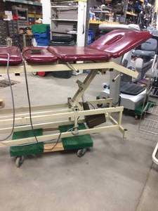 lot 75 image: We Call This The RED HOT Chiropractor Massage Power Treatment Table - Excellent Working Condition