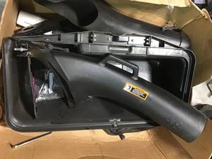 lot 23 image: John Deere 48 in. Twin Bagger for 100 Series Tractors (IN WORKING CONDITION) (SEE PICS)