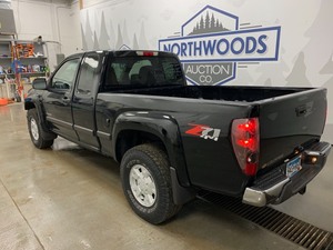 2004 Chevy Colorado Z71 4x4 -No Reserve-