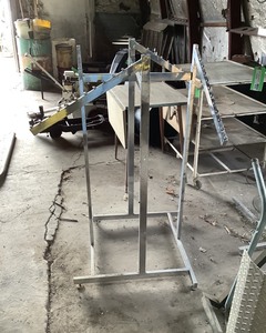 lot 639 image: 4 Sided Clothing Racks