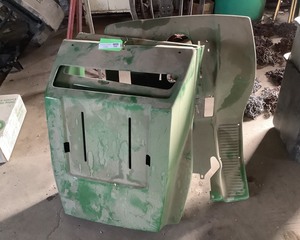 lot 650 image: John Deere Fender Decks