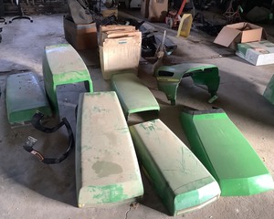 lot 649 image: Quantity of John Deere Hoods