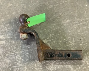 lot 154 image: Ball Hitch
