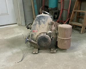 lot 112 image: Snowmobile Engine 247 CC