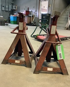 lot 125 image: Pair of Jack Stands