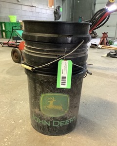 lot 98 image: John Deere Buckets