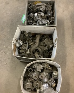 lot 126 image: Small Engine Carburetors