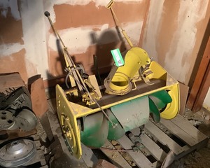 lot 690 image: John Deere Snowthrower