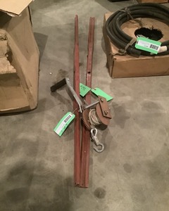lot 292 image: Snowmobile Winch and Tie Down