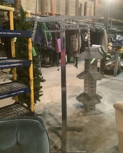 lot 343 image: Metal Clothing Rack