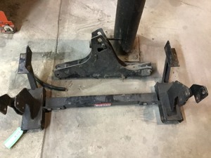 lot 309 image: Western Plow Hitch